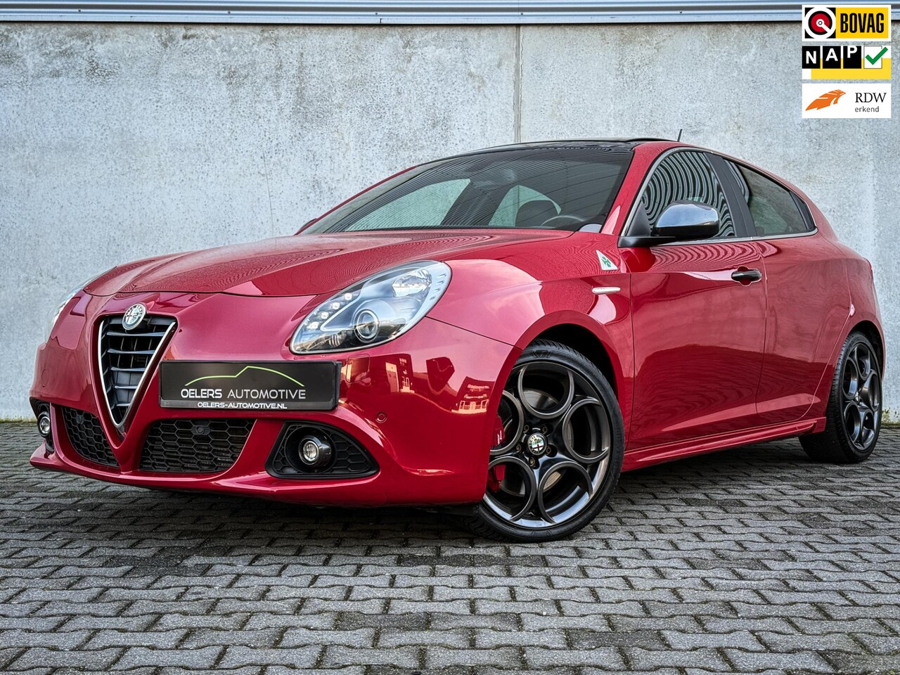 Alfa Romeo Giulietta - 1.750 Turbo QV | Clima | Cruise | Panoramadak | Navi | Bluetooth | H.leder | PDC | Rosso A - AutoWereld.nl