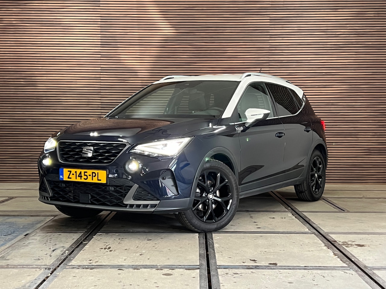 Seat Arona - 1.0 TSI FR Bus. Intense | Facelift | Camera | Carplay | Matrix LED | Virtual | Ambient | F - AutoWereld.nl