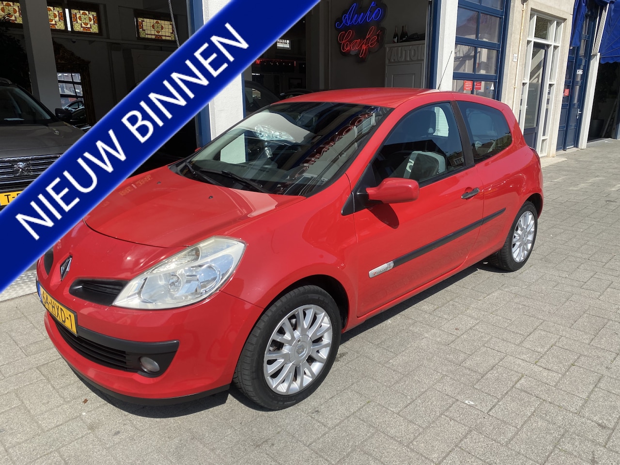 Renault Clio - 1.2-16V Special Rip Curl 1.2-16V Special Rip Curl - AutoWereld.nl