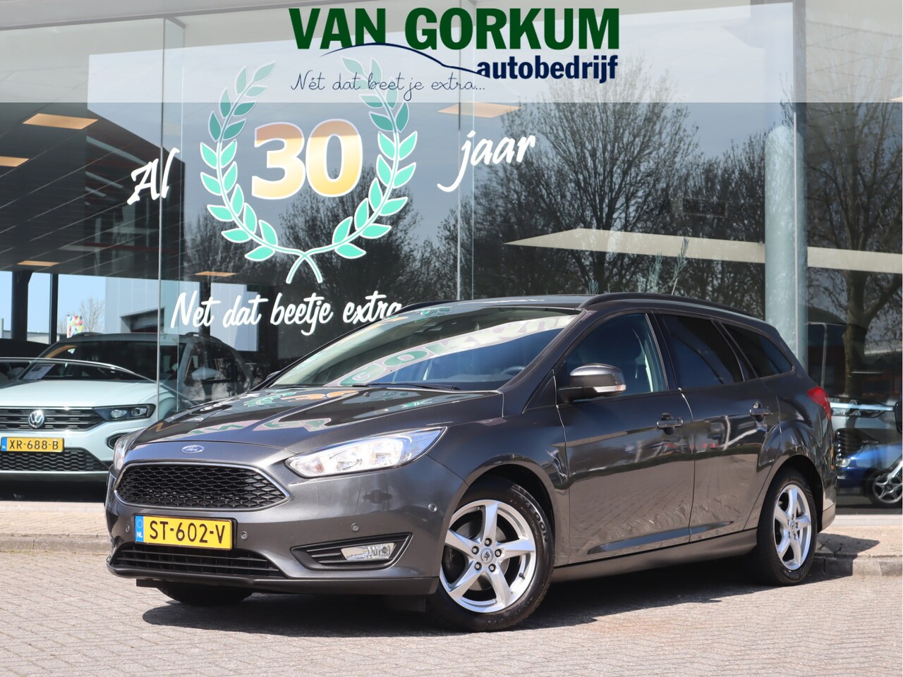 Ford Focus Wagon - 1.0 Lease Edition / NL Auto / Trekhaak / Navigatie - AutoWereld.nl