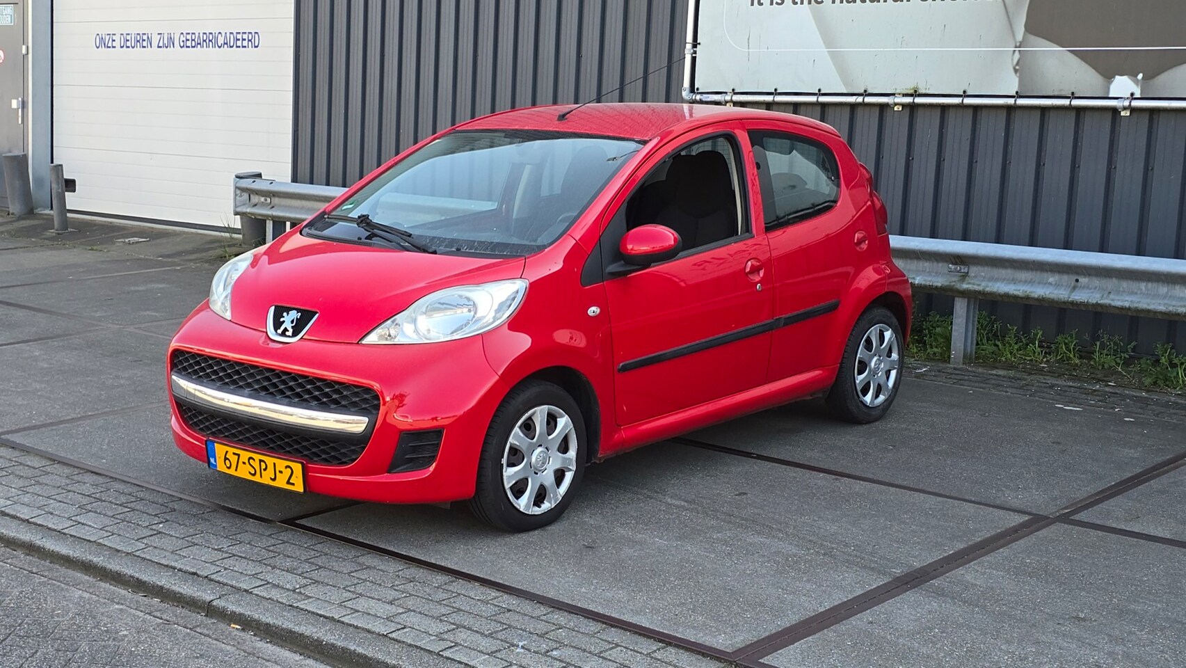 Peugeot 107 - 1.0-12V XS 1.0-12V XS - AutoWereld.nl