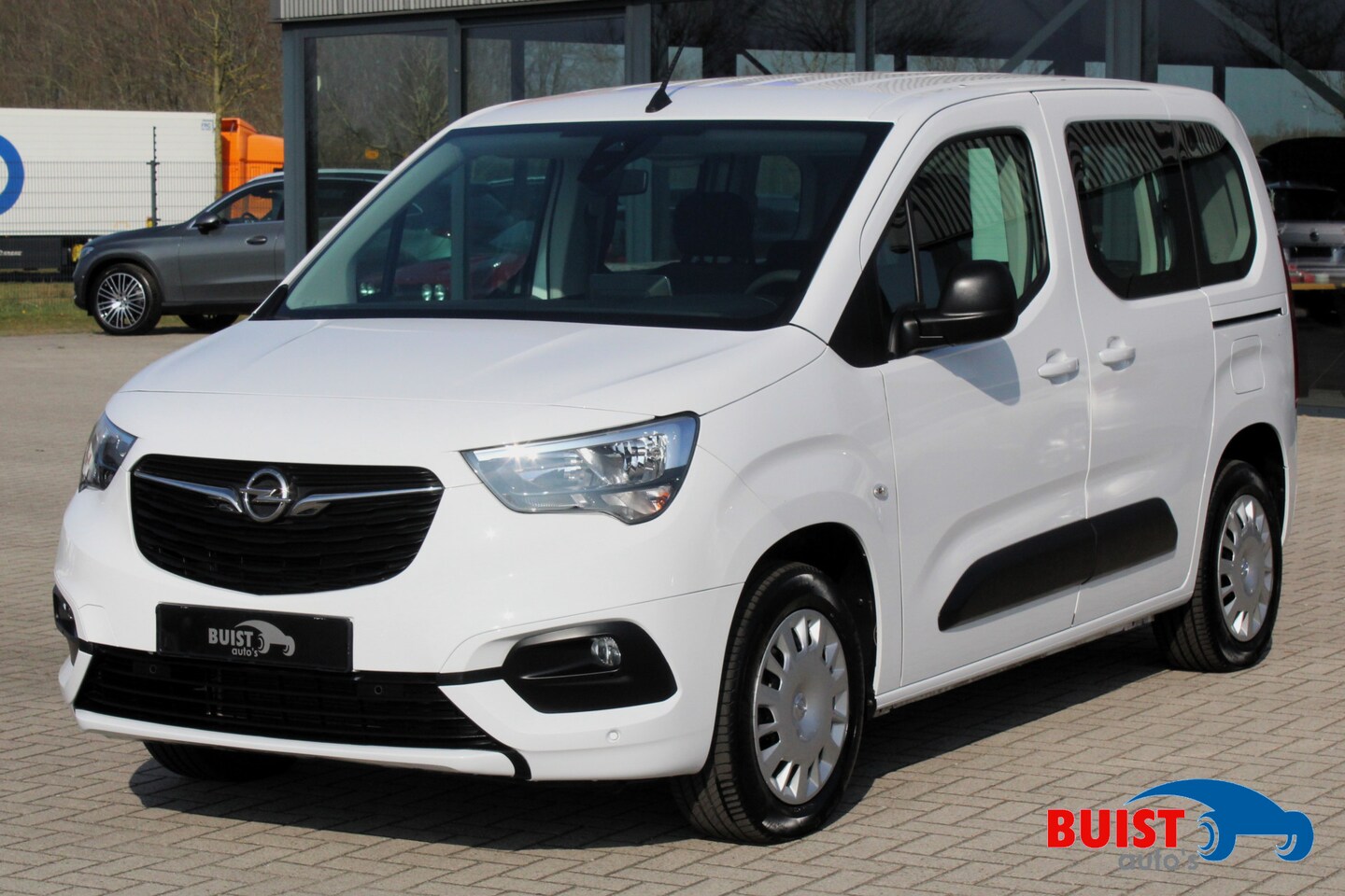 Opel Combo Life Electric - E Edition 50 kWh CARPLAY CAMERA PDC STOELVERW. - AutoWereld.nl