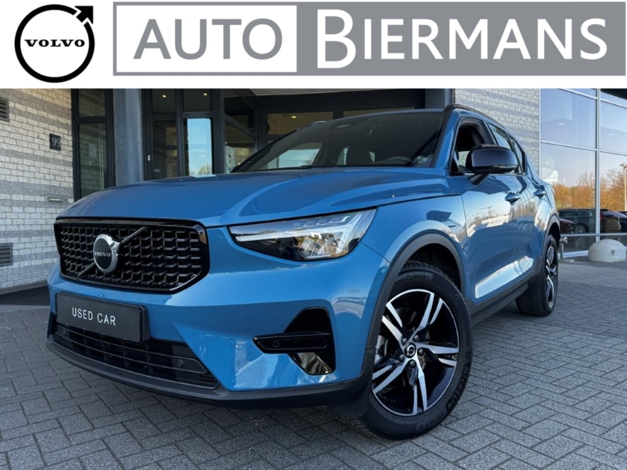 Volvo XC40 - B4 Mild Hybrid 197pk Aut Plus Dark | Trekh. | Harm.Kard. | Elektr.verst. stoelen - AutoWereld.nl