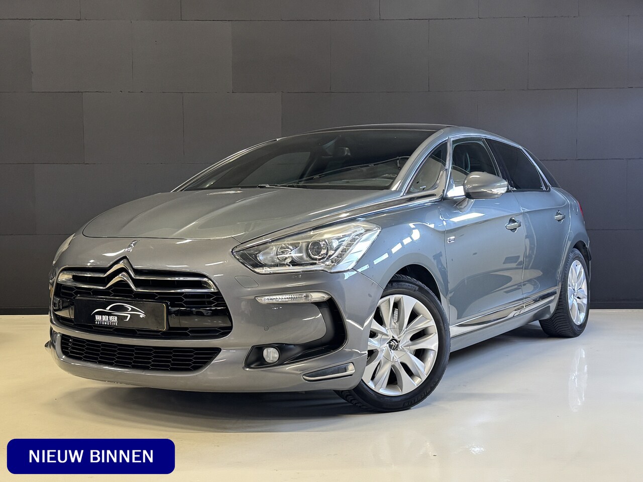Citroën DS5 - 2.0 Hybrid4 Sport Chic 164PK Automaat | Full options | NAP | NL Auto - AutoWereld.nl