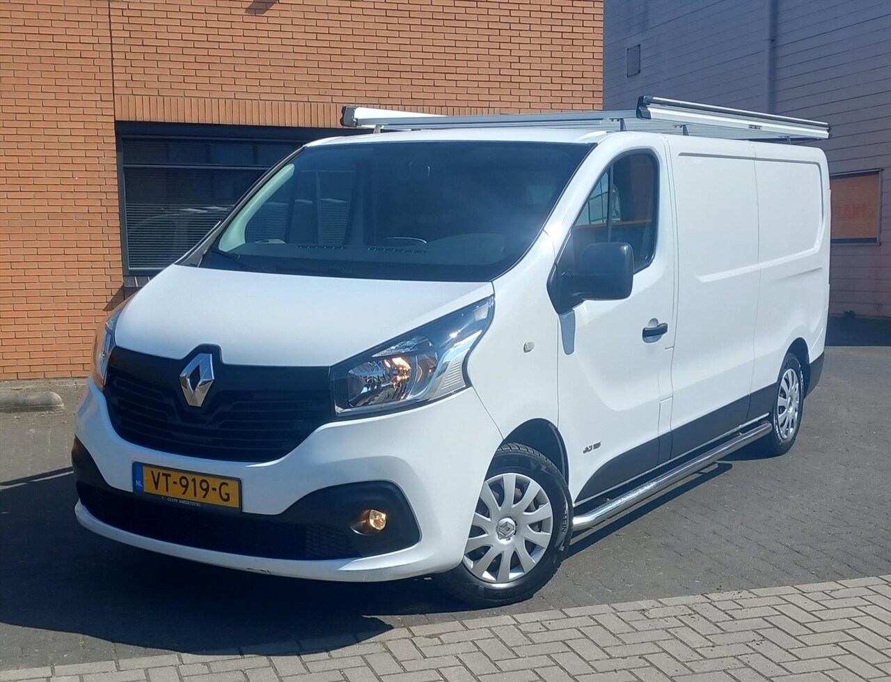 Renault Trafic - 1.6 dCi 115pk L2H1 T29 Comfort 3 Zits - AutoWereld.nl