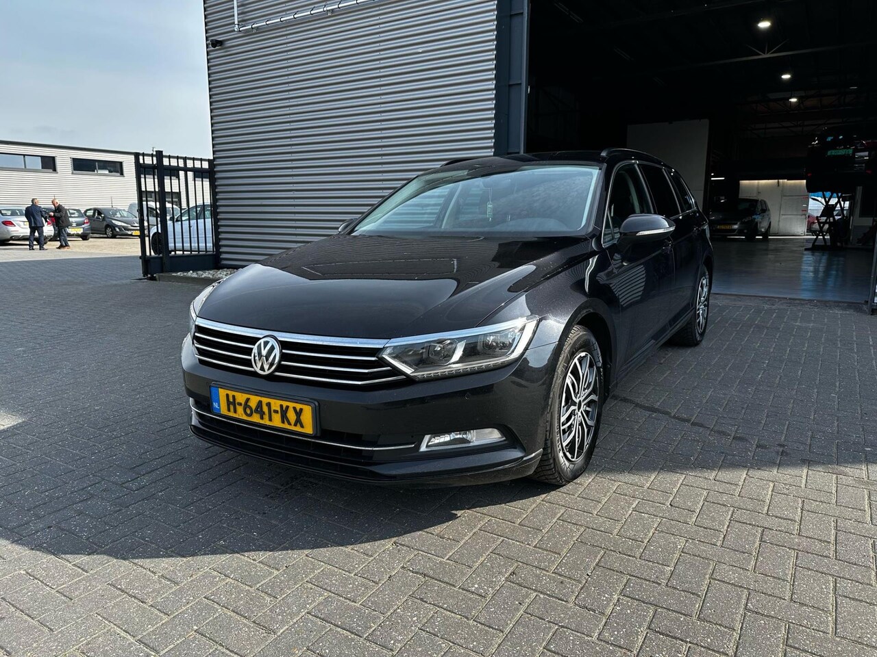 Volkswagen Passat Variant - 2.0 TDI Highline Business R 2.0 TDI Highline Business R|BTW Auto| - AutoWereld.nl