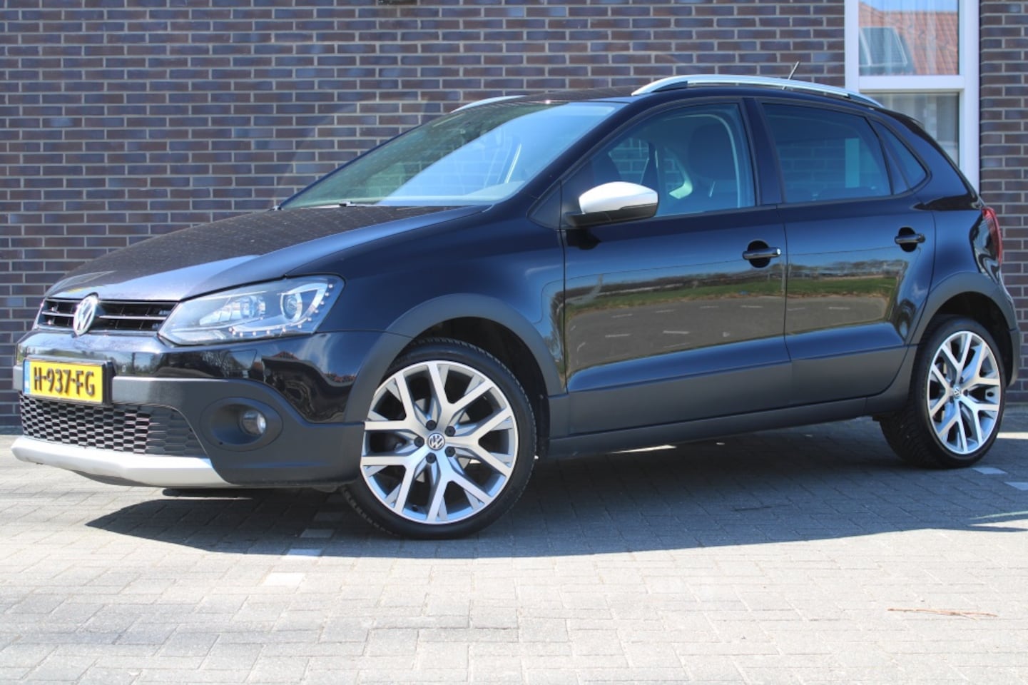 Volkswagen Polo - Cross-1.2 TSI Highline-climate-Led koplampen - AutoWereld.nl