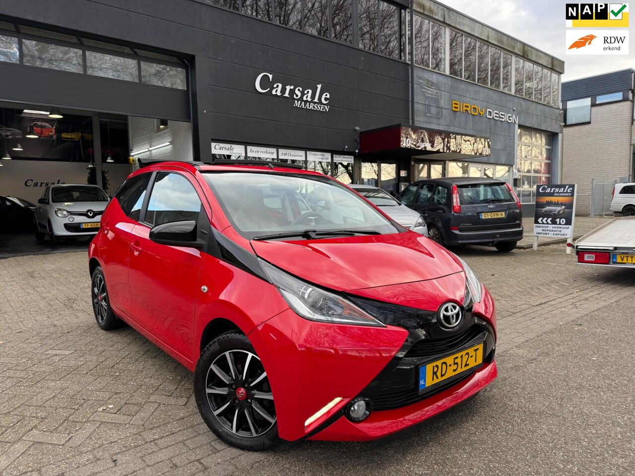 Toyota Aygo - 1.0 VVT-i x-play cabrio 1.0 VVT-i x-play cabrio - AutoWereld.nl