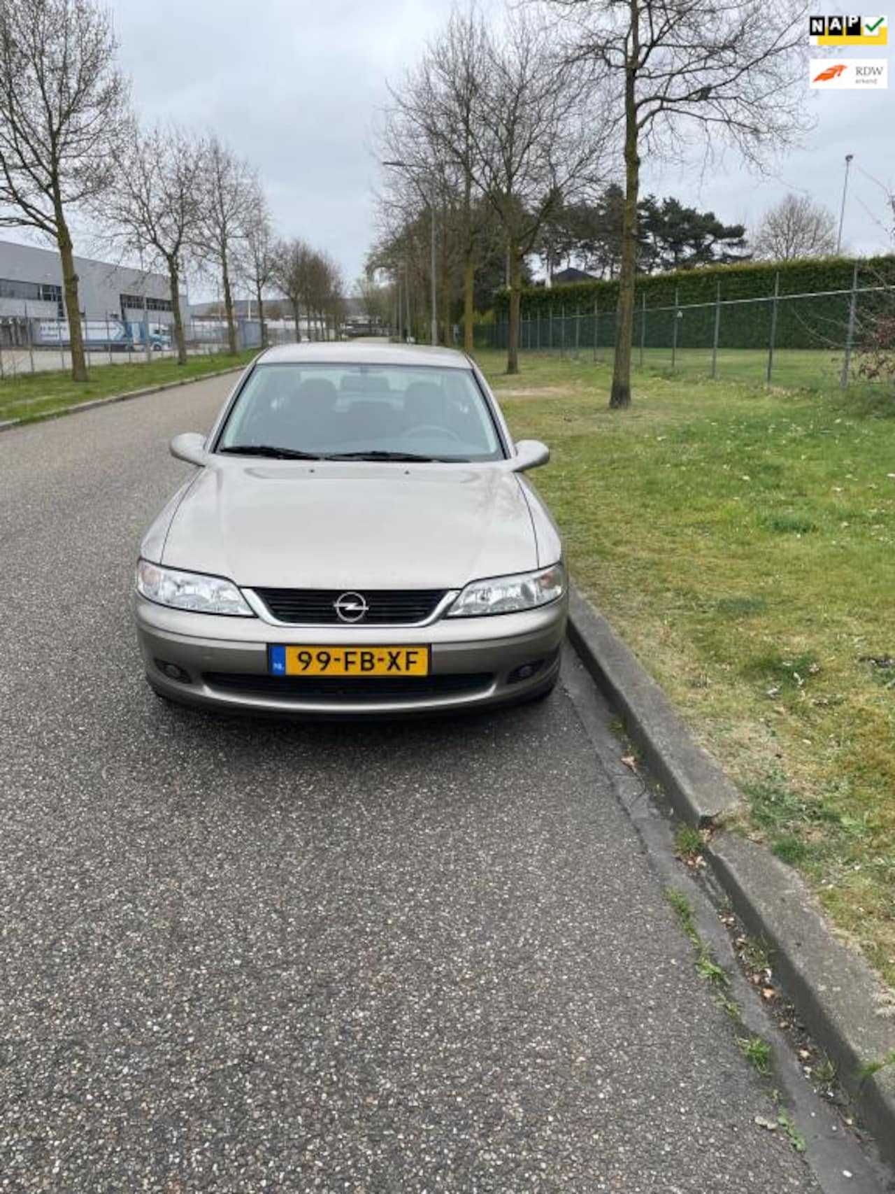 Opel Vectra - 1.6-16V Sport Edition 1.6-16V Sport Edition - AutoWereld.nl