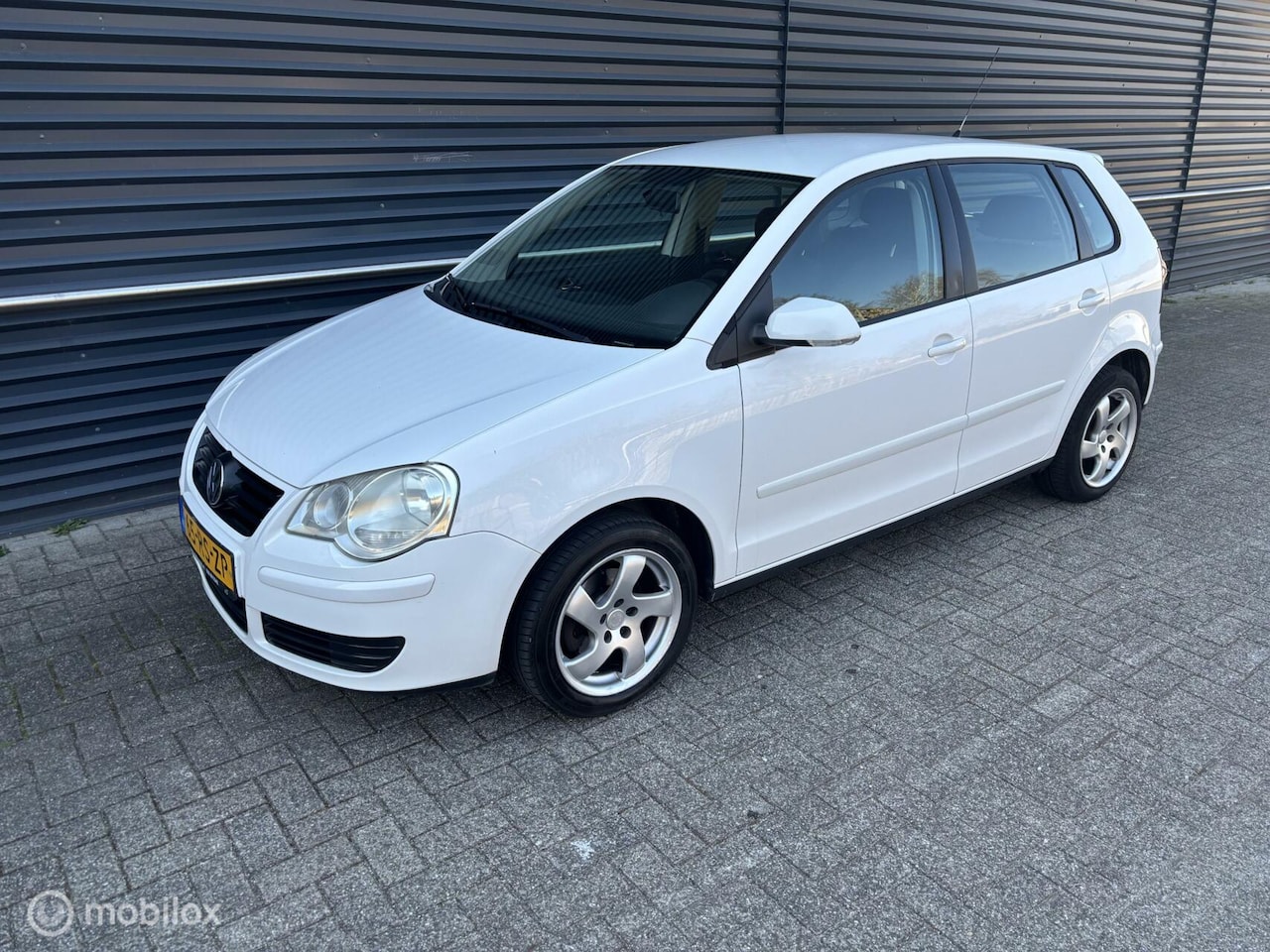 Volkswagen Polo - 1.4-16V Turijn/ NWE APK/LAGE KM/ LM VELGEN NETTE AUTO ELECTRISCH PAKKET AIRCO - AutoWereld.nl