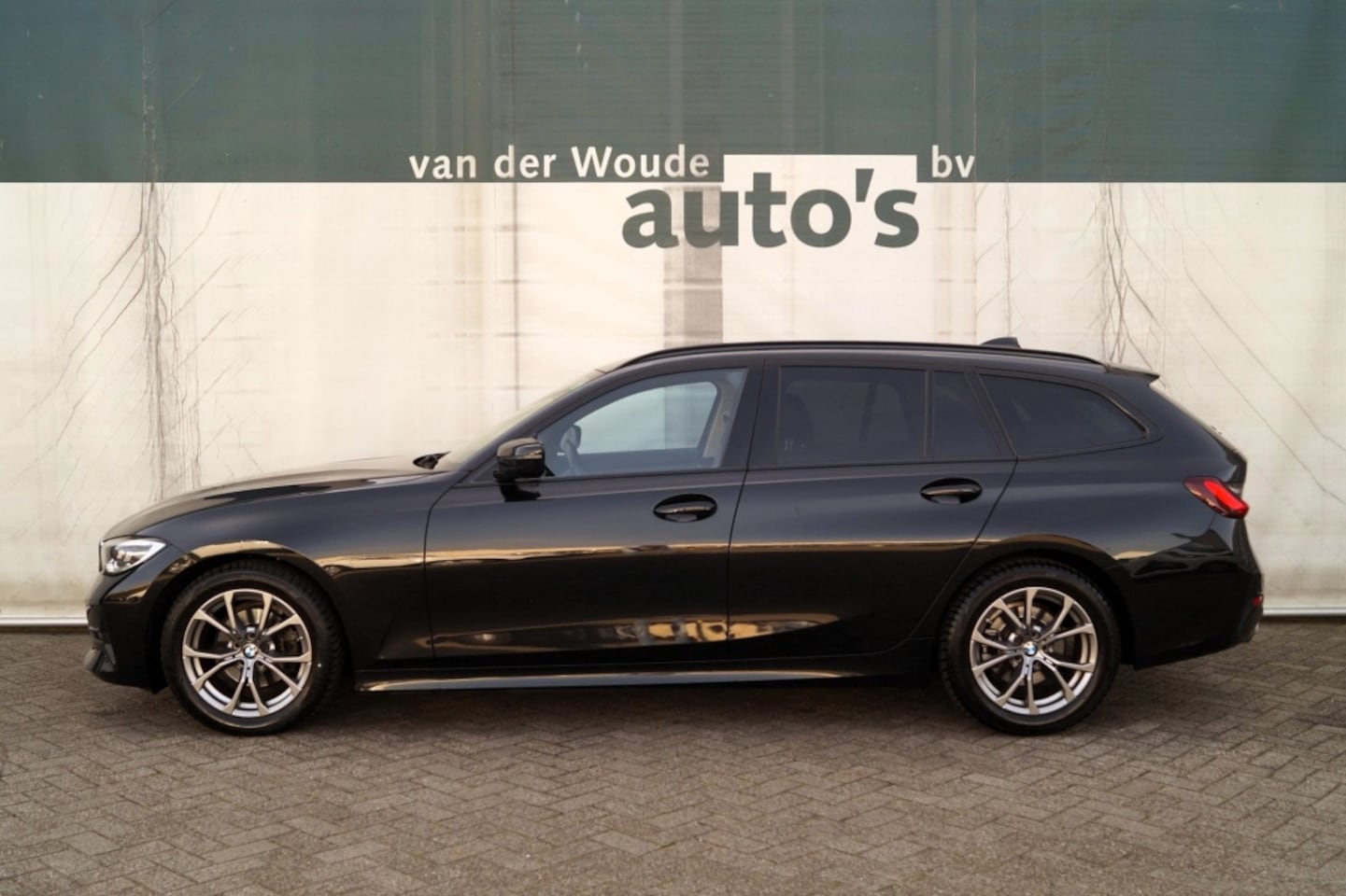 BMW 3-serie Touring - 318i Automaat Business Edition -NAVI-ECC- - AutoWereld.nl
