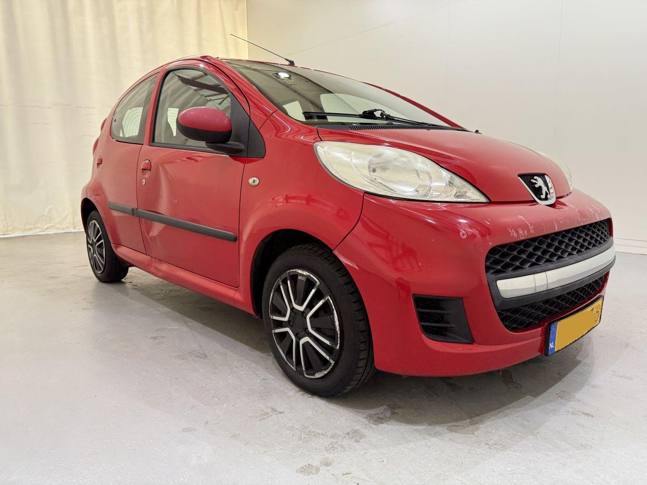 Peugeot 107 - 5-Drs 1.0-12V XR Airco - AutoWereld.nl