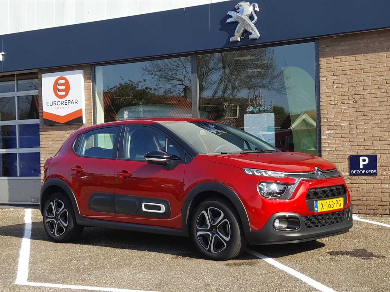 Citroën C3 - 1.2 PureTech 83pk S&S Plus Navigatie | Cruise & Climate control | Apple Carplay & Android - AutoWereld.nl