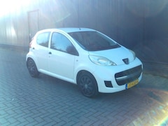 Peugeot 107 - 1.0-12V XR / 5drs / nog maar 88283 k.m