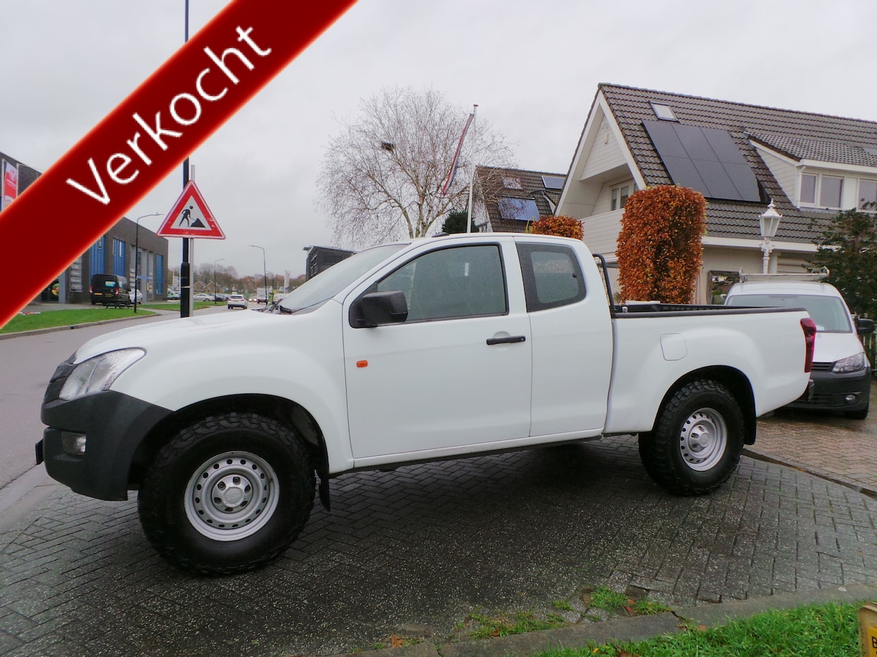 Isuzu D-Max - 2.5 Single Cab L 4X4 airco,trekhaak - AutoWereld.nl