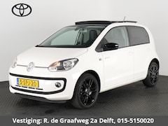 Volkswagen Up! - 1.0 Groove Up Automaat | Airco | Navigatie | Panoramadak | Parkeersensoren |