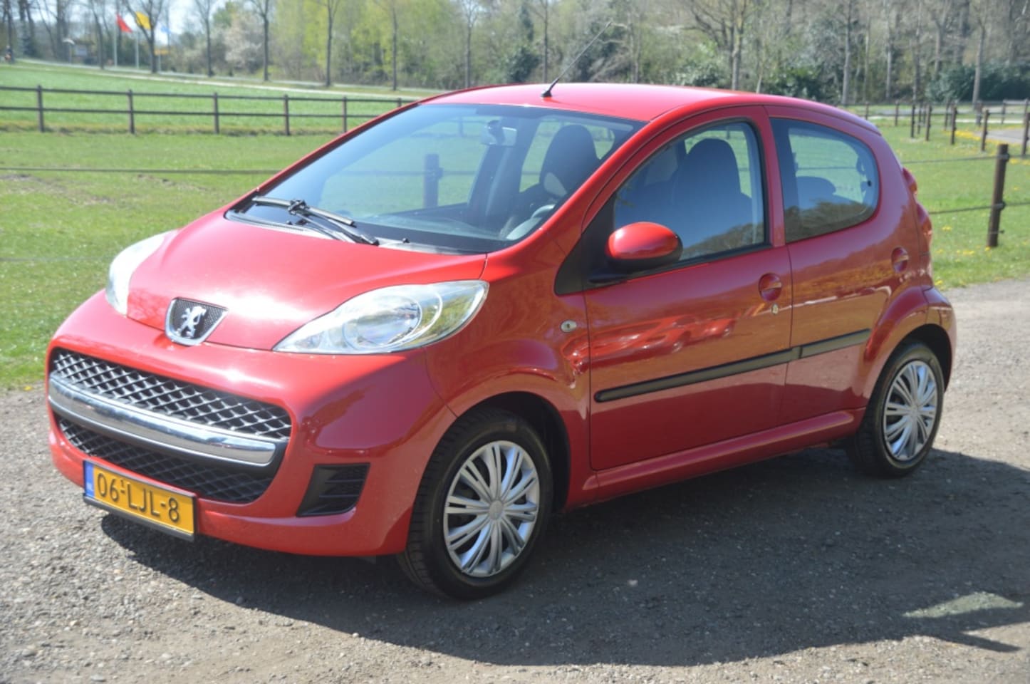 Peugeot 107 - 1.0-12V XS 5 Deurs El.pakket APK Januari 2026 - AutoWereld.nl