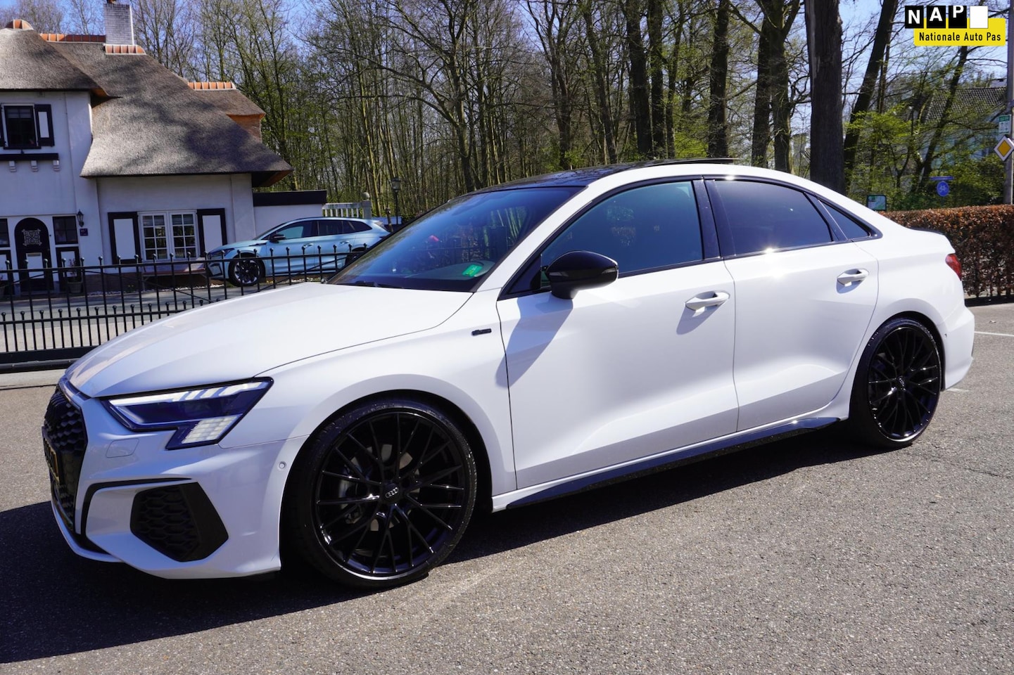 Audi A3 Limousine - 35 TFSI S edition 3x S Line Ponoraama Leder - AutoWereld.nl
