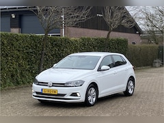 Volkswagen Polo - 97 PK 1.0 TSI Navi Carplay Garantie Comfortline Business