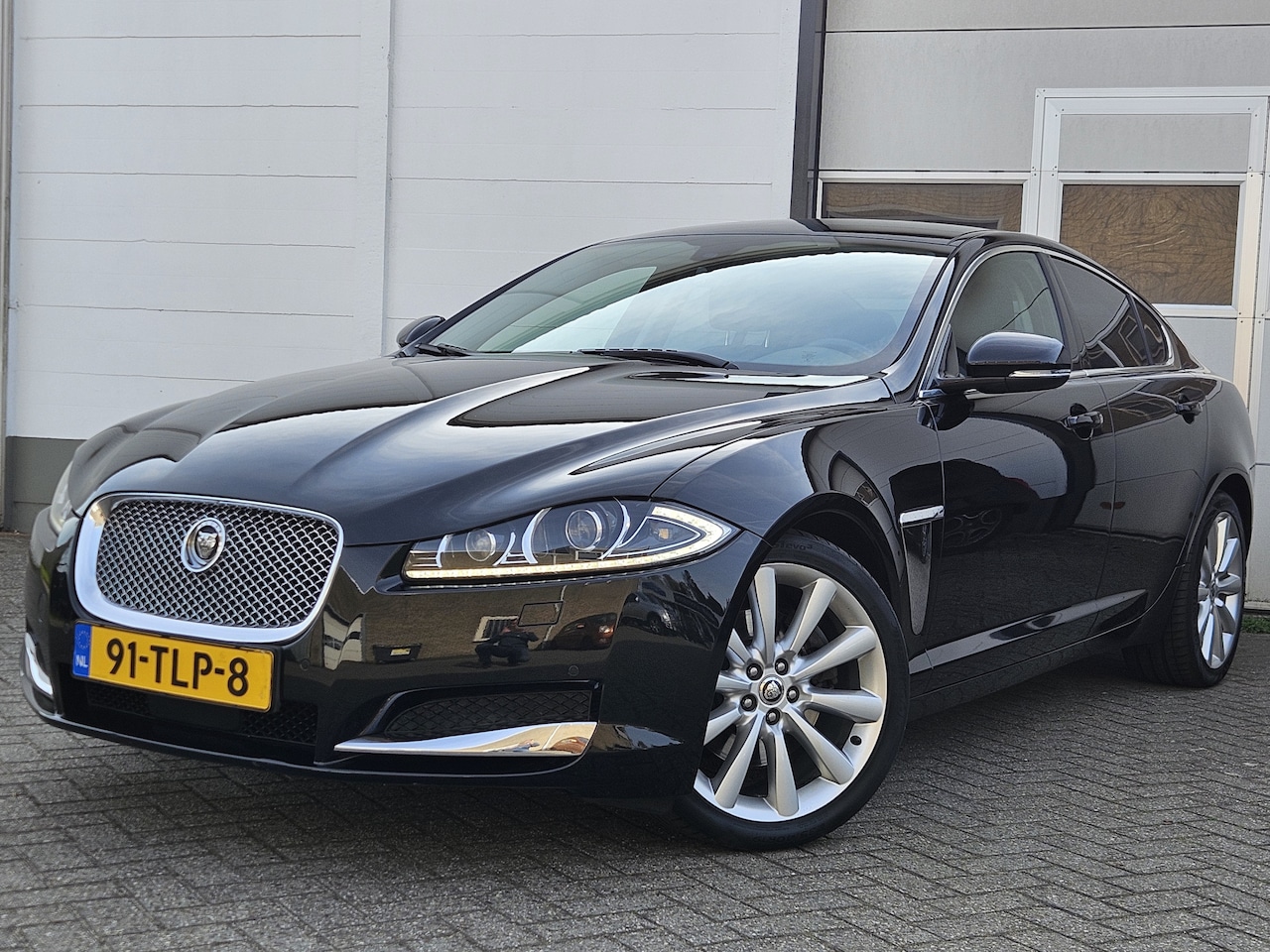 Jaguar XF - 2.2D /Dealer Onderhouden/ACC/Xenon/Camera! - AutoWereld.nl