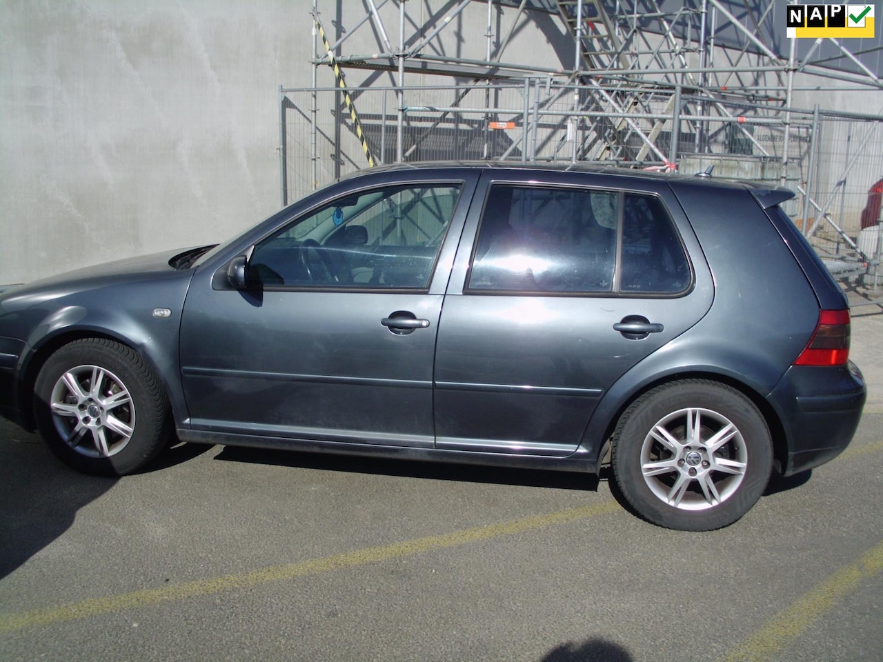 Volkswagen Golf - 1.8-5V Highline 1.8-5V Highline - AutoWereld.nl
