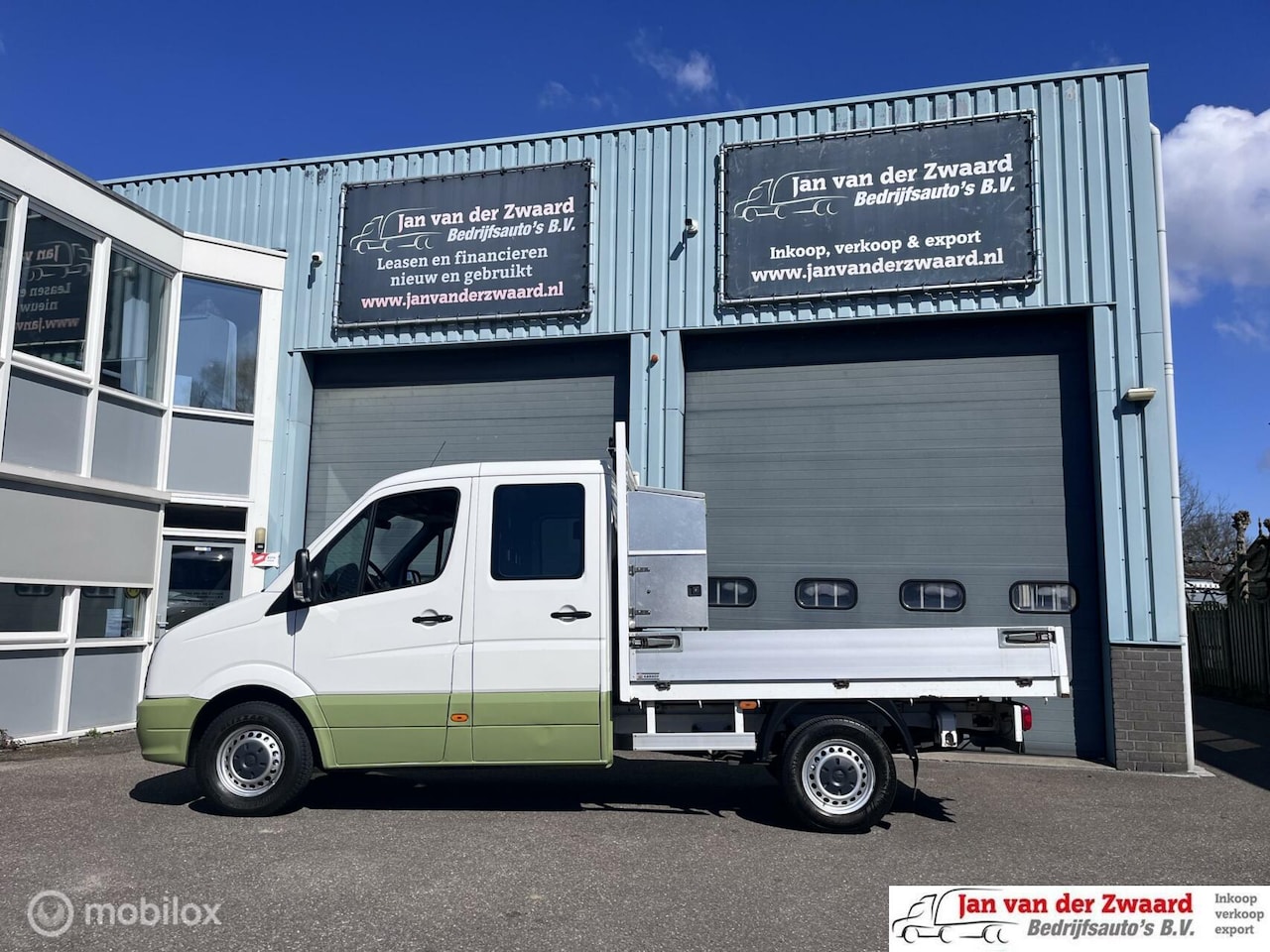 Volkswagen Crafter - 35 2.0 TDI open laadbak dubbele cabine - AutoWereld.nl