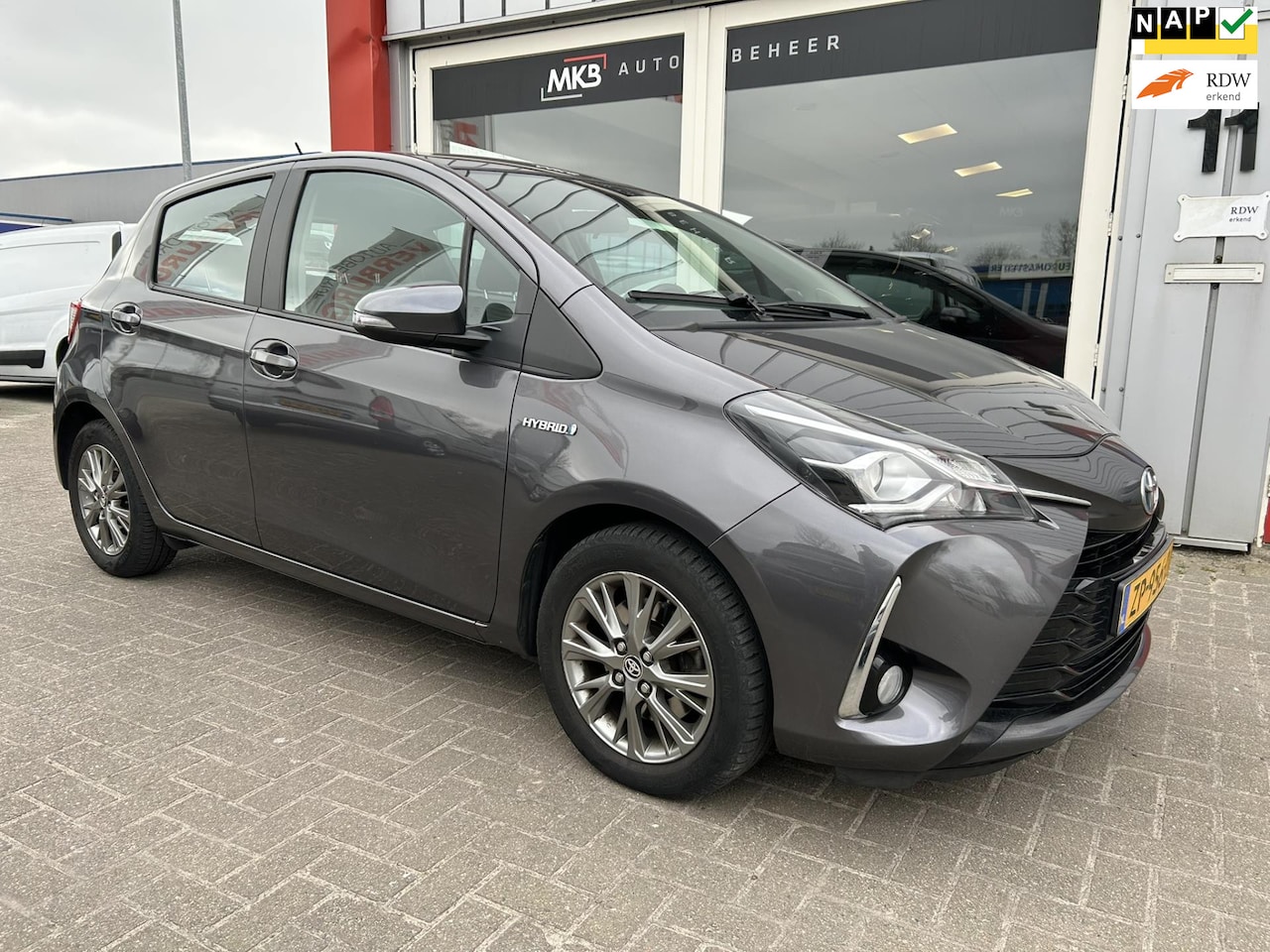 Toyota Yaris - 1.5 Hybrid Bi-Tone NW Model - AutoWereld.nl
