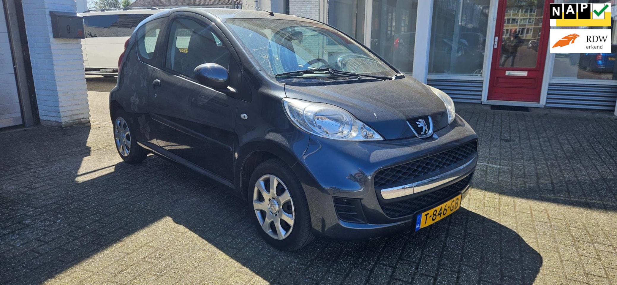 Peugeot 107 - 1.0-12V Urban Move 1.0-12V Urban Move - AutoWereld.nl