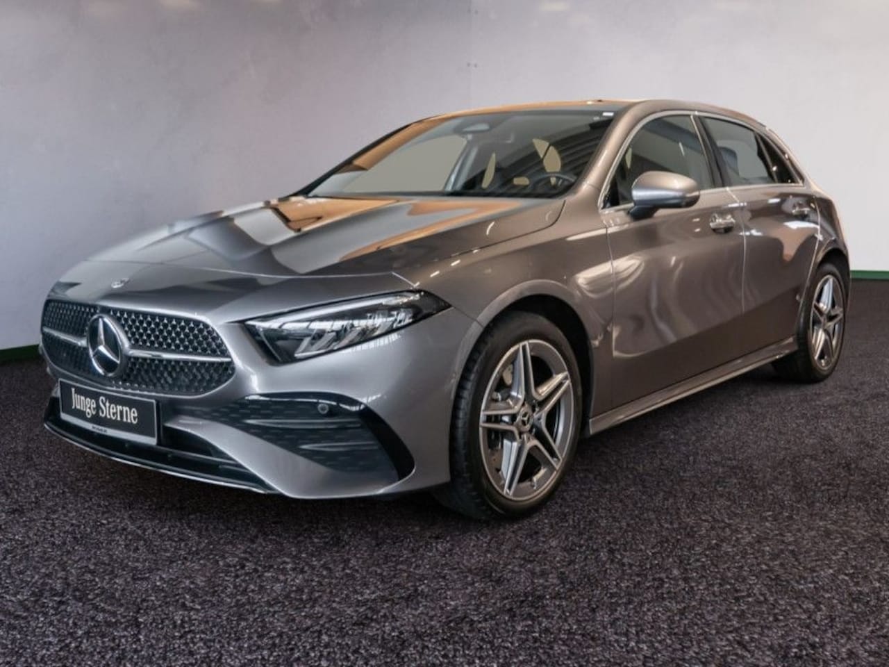 Mercedes-Benz A-klasse - 250 e AMG ** MULTIBEAM LED, MBUX+, PANORAMA, CAMERA, WINTER ** 1e EIG - Ex MB-AG - JUNGE S - AutoWereld.nl