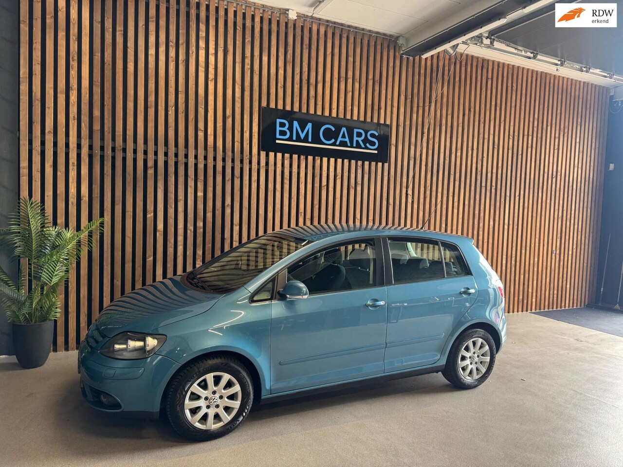 Volkswagen Golf Variant - 1.6 Comfortline AUTOMAAT,Clima,Parkeersensoren - AutoWereld.nl
