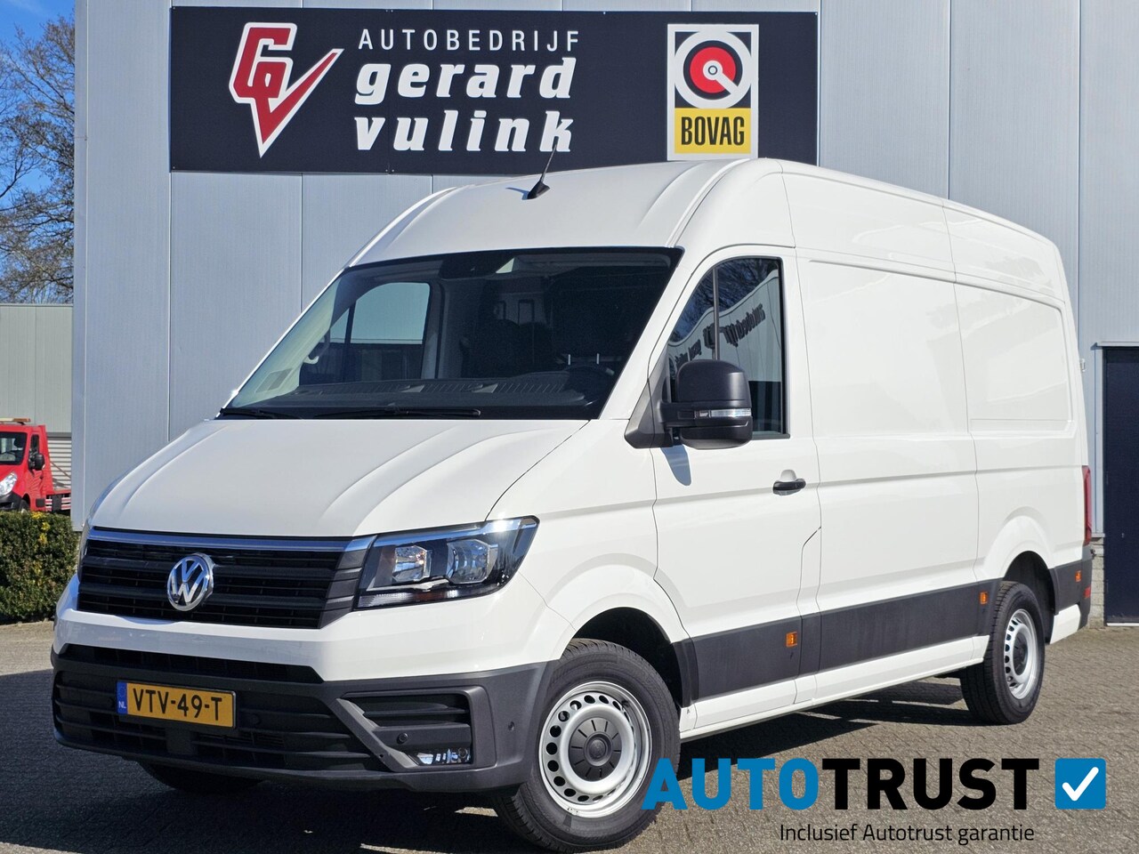 Volkswagen Crafter - 2.0 TDI 140PK AUTOMAAT L3H3 Highline NAV CAMERA - AutoWereld.nl