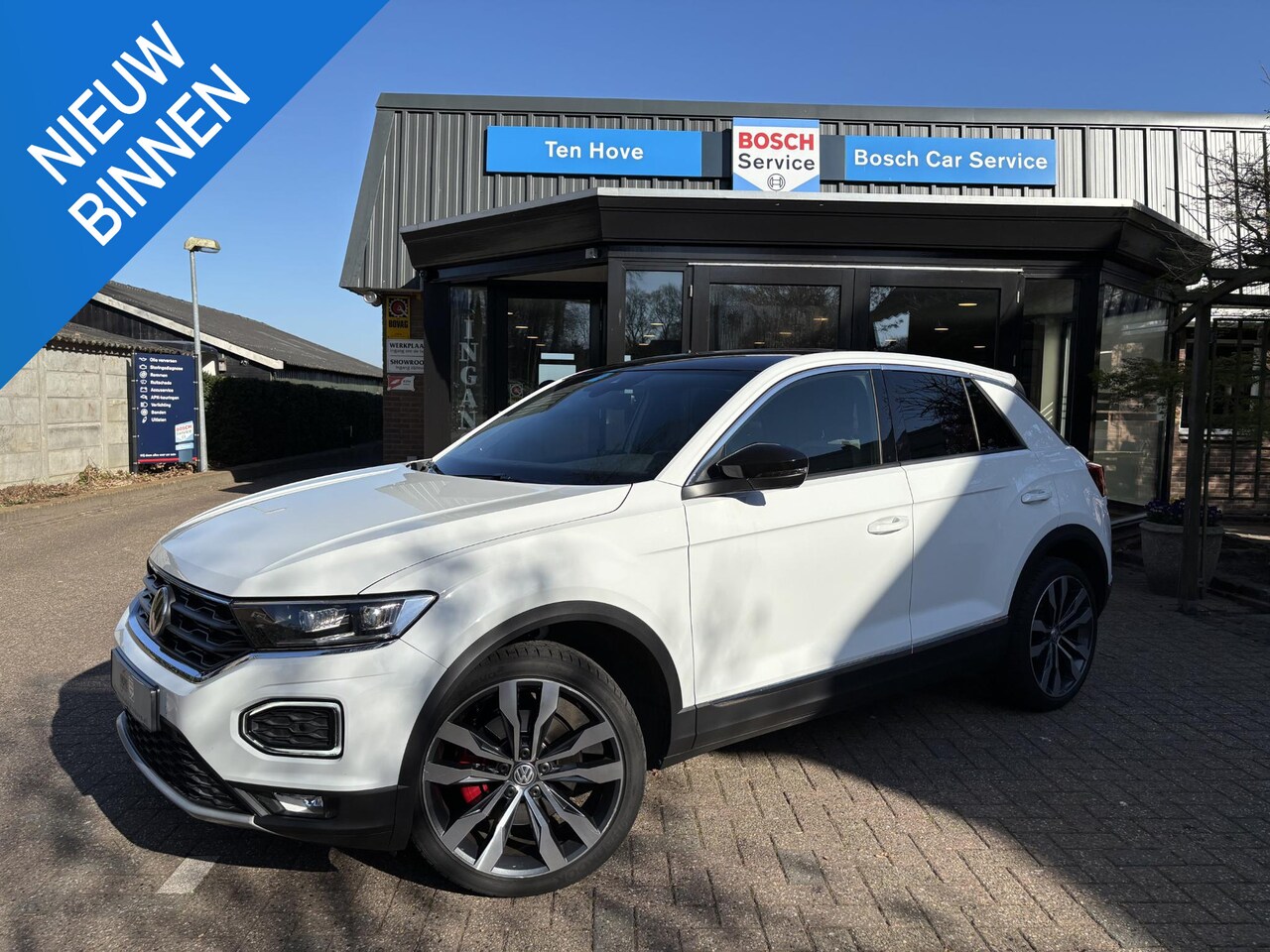 Volkswagen T-Roc - 1.5 TSI Sport Trekhaak Beats Acc Navi - AutoWereld.nl