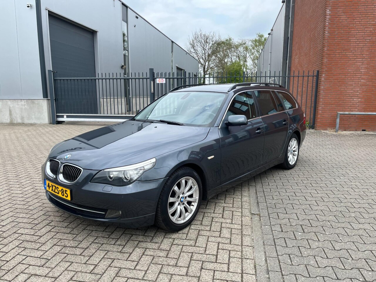 BMW 5-serie Touring - 523i Executive 523i Executive - AutoWereld.nl