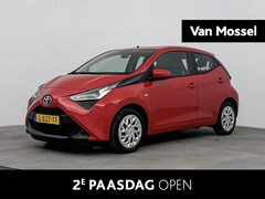 Toyota Aygo - 1.0 VVT-i 72Pk x-play | Airconditioning | Navigatie via Apple Carplay/Android Auto | Achte
