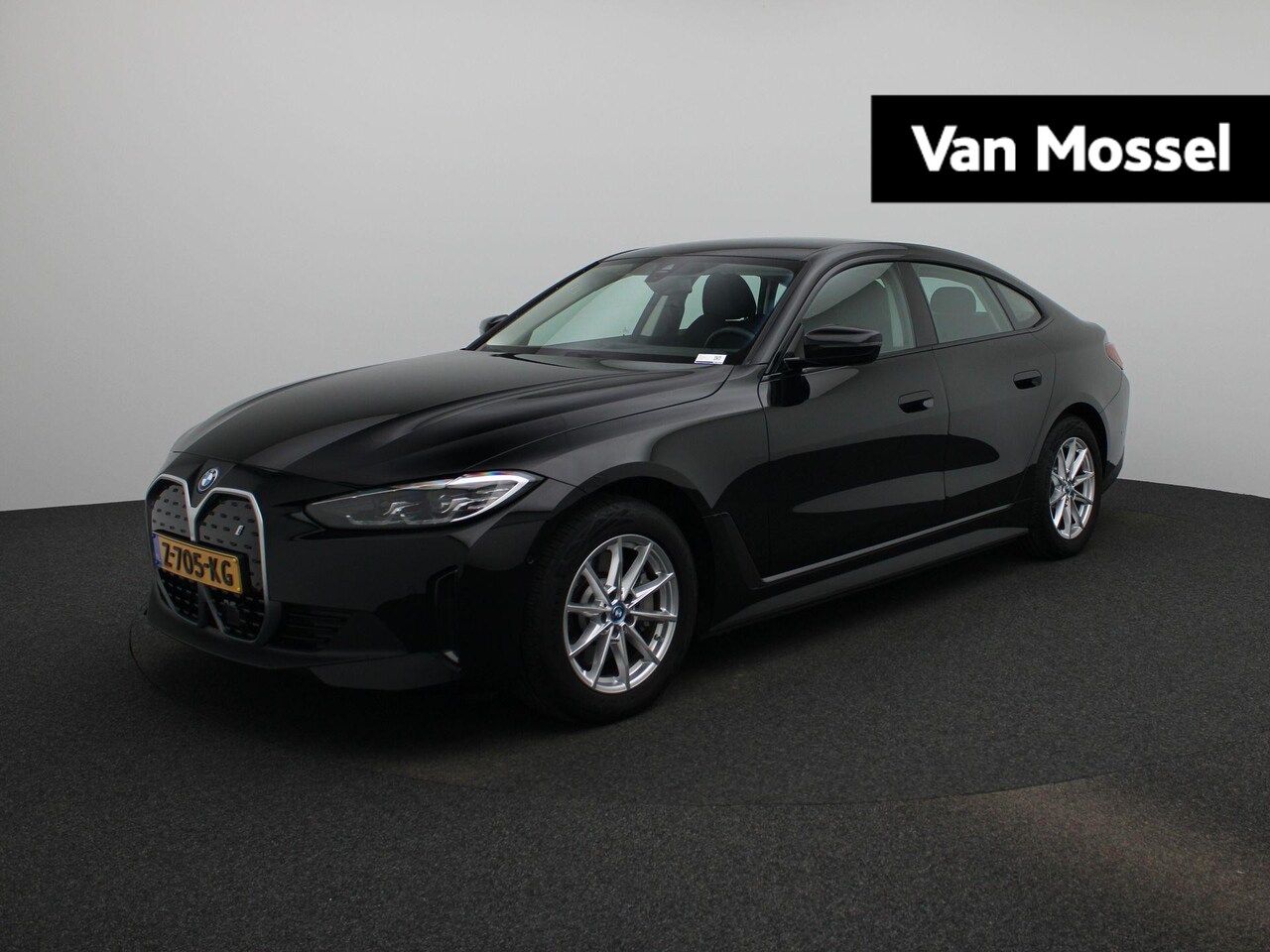 BMW i4 - eDrive35 70 kWh | ACHTERUITRIJCAMERA | APPLE CARPLAY - ANDROID AUTO | CLIMATE CONTROL | EL - AutoWereld.nl