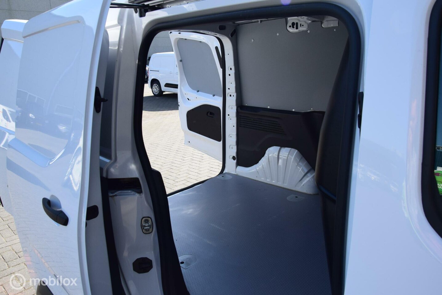 Peugeot Partner - bestel 1.5 BlueHDI Premium