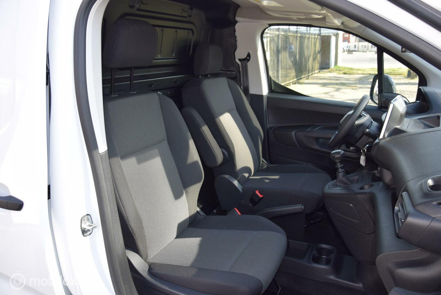 Peugeot Partner - bestel 1.5 BlueHDI Premium