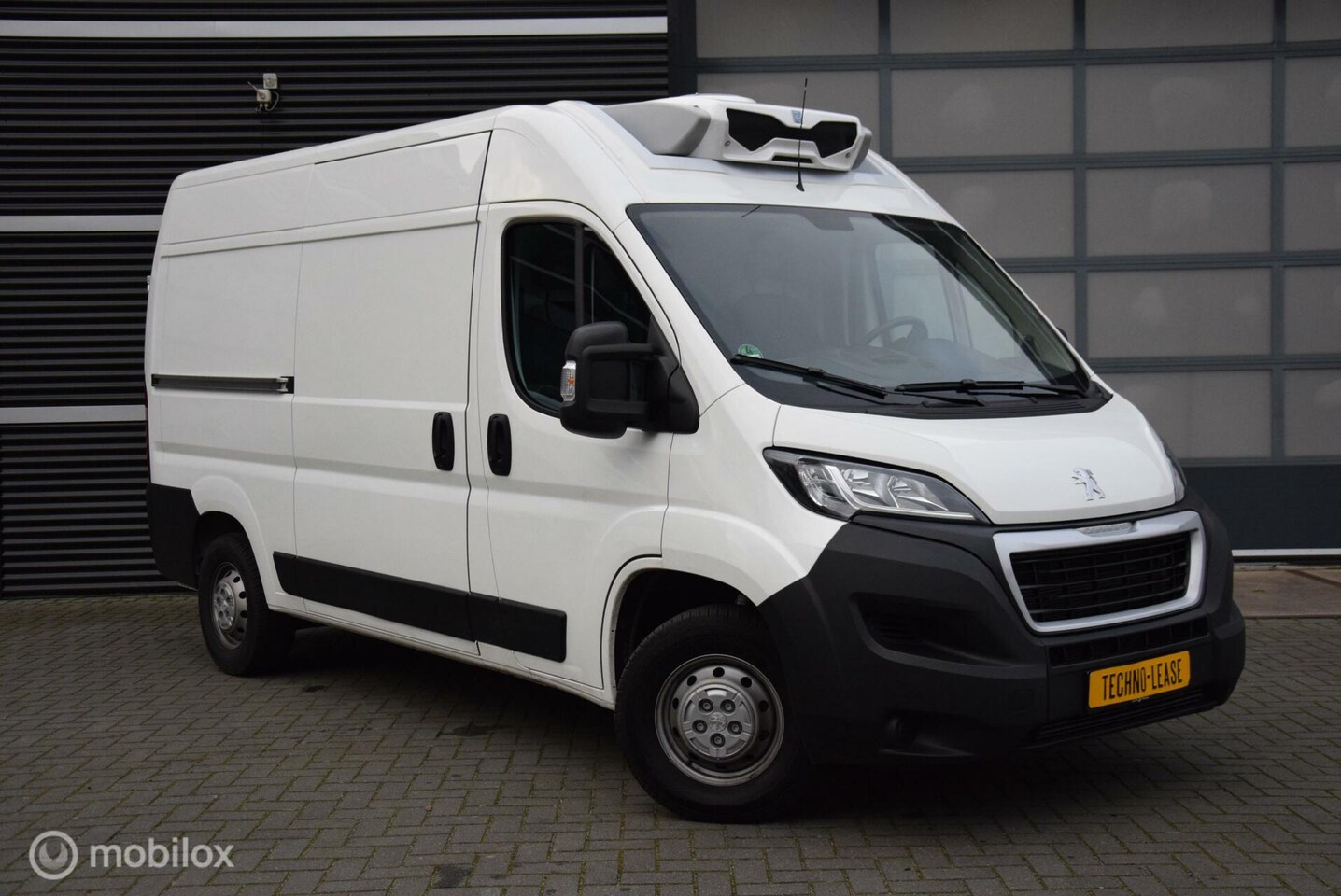 Peugeot Boxer - Bestel 333 2.2 BlueHDi 140 L2H2 Premium Koel+Vriezer