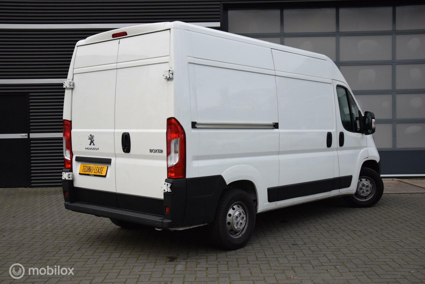 Peugeot Boxer - Bestel 333 2.2 BlueHDi 140 L2H2 Premium Koel+Vriezer