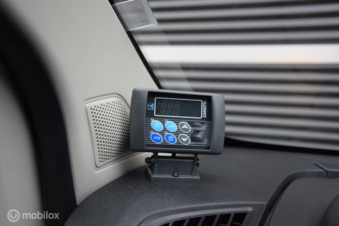 Peugeot Boxer - Bestel 333 2.2 BlueHDi 140 L2H2 Premium Koel+Vriezer