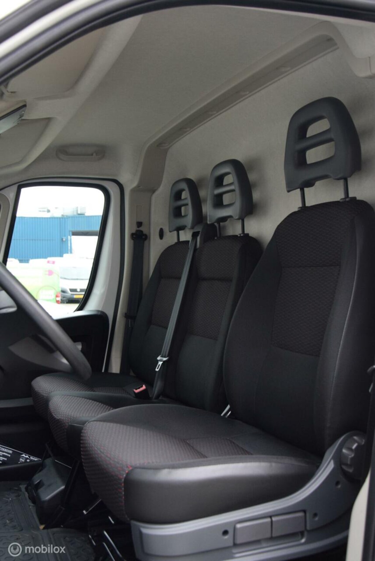 Peugeot Boxer - Bestel 333 2.2 BlueHDi 140 L2H2 Premium Koel+Vriezer
