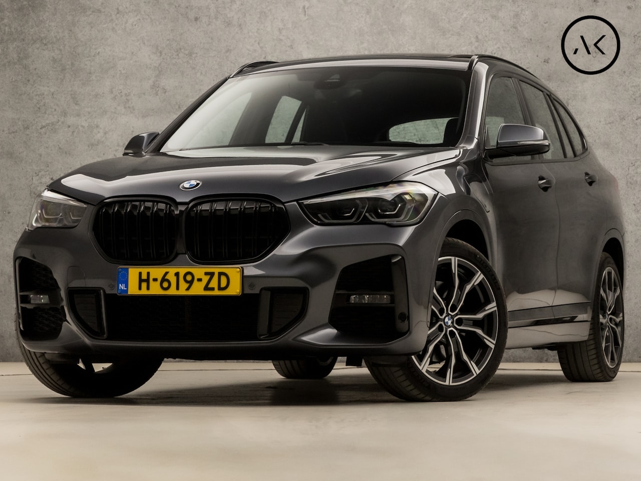 BMW X1 - xDrive25e M Sport 221Pk Automaat (PANORAMADAK, M PAKKET, DEALER ONDERHOUDEN, HEAD-UP DISPL - AutoWereld.nl