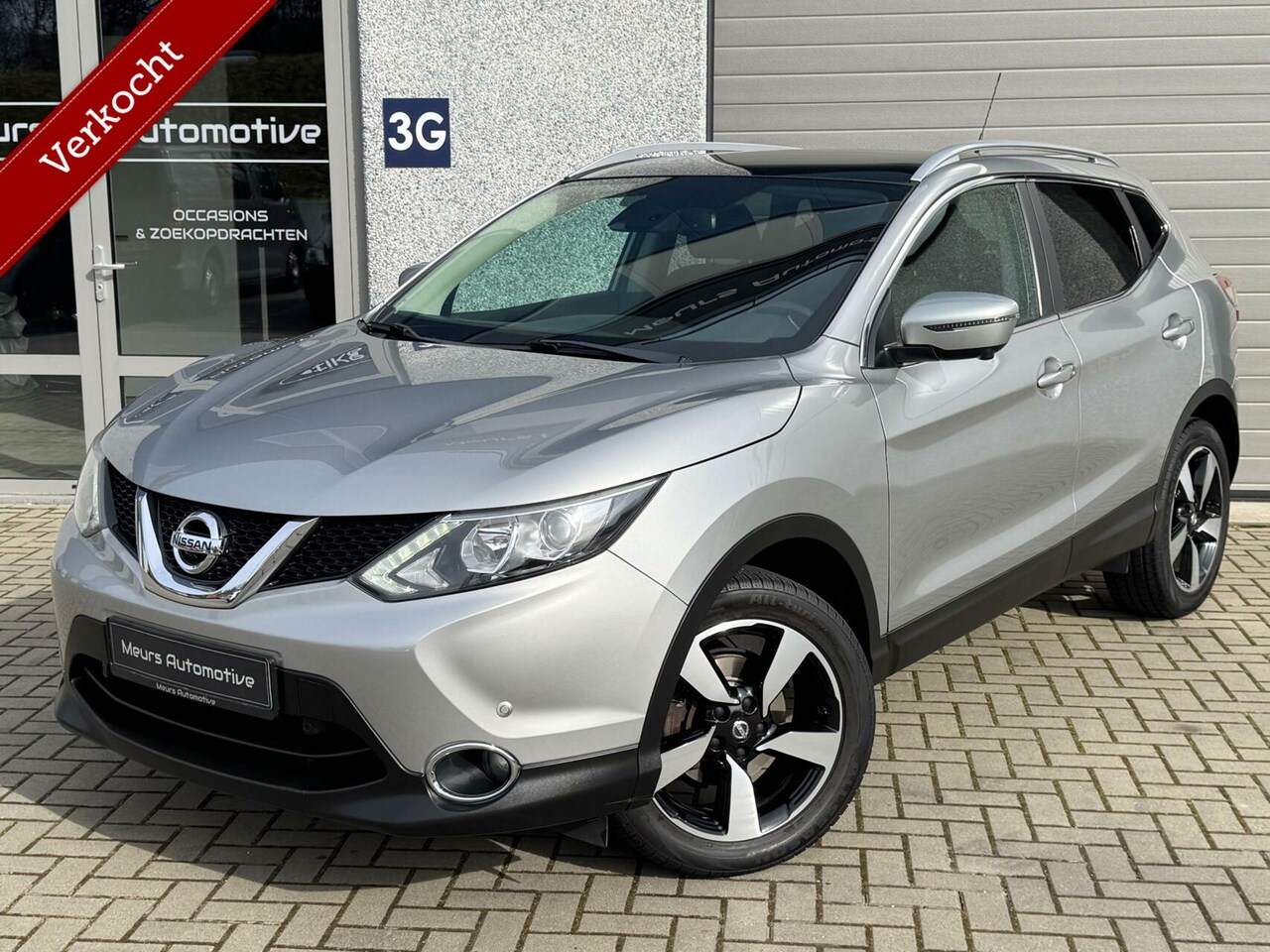 Nissan Qashqai - 1.2 N-Connecta Pano/Camera/Cruise/Trekhaak/Climate/NLAuto - AutoWereld.nl