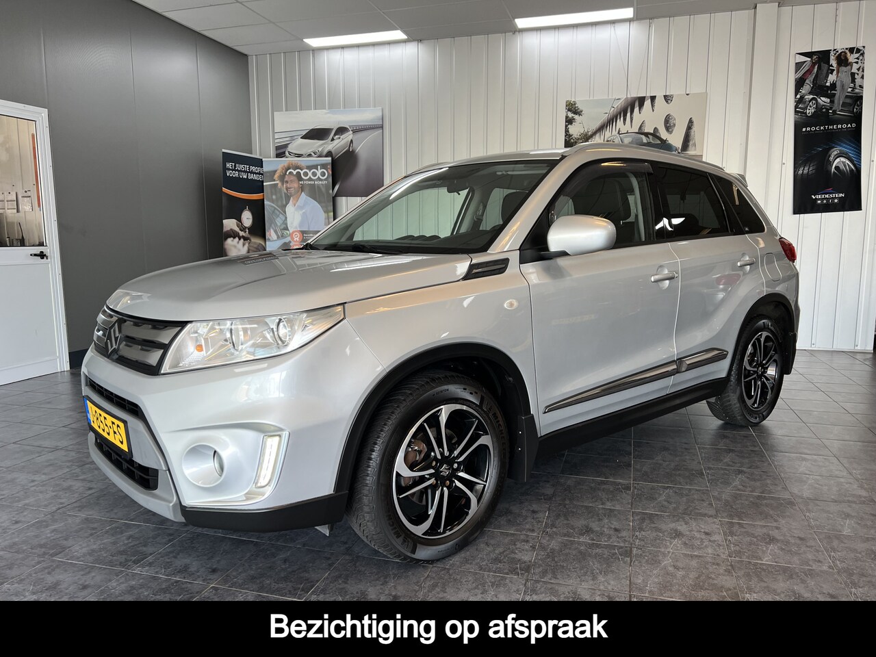 Suzuki Vitara - 1.6 Exclusive AUTOMAAT, TREKHAAK,  CAMERA, STOELVERWARMING - AutoWereld.nl