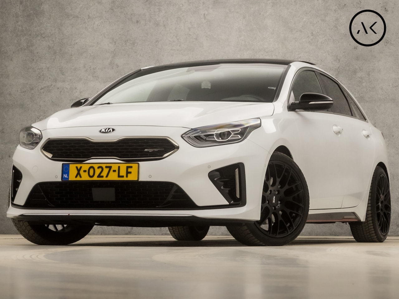 Kia Pro cee'd - 1.6 T-GDI GT Sport 204Pk Automaat (SCHUIFDAK, APPLE CARPLAY, MEMORY SEATS, LEDER/ALCANTARA - AutoWereld.nl