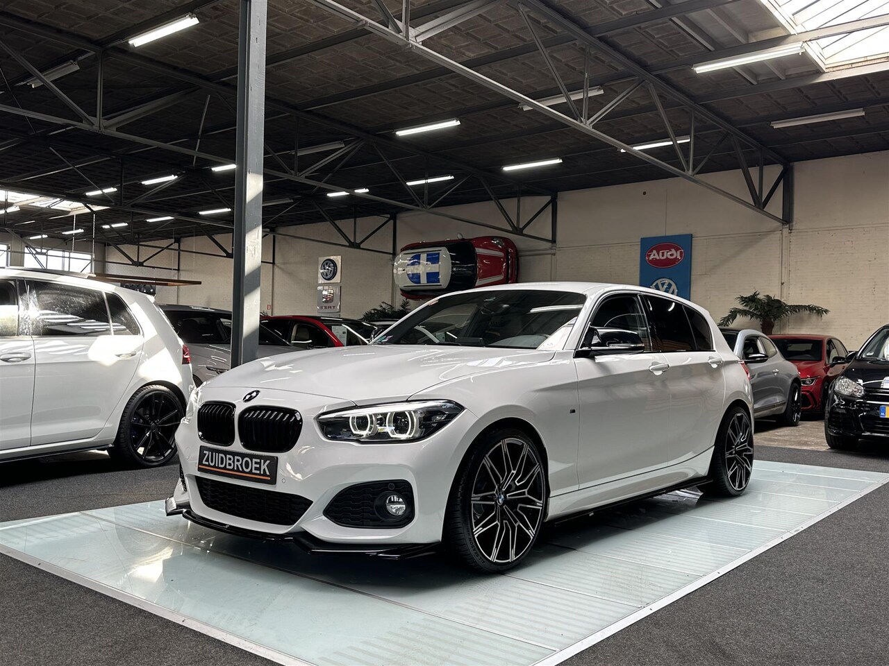BMW 1-serie - 118i AUT LCI 5-Deurs M-SPORT Shadow MAXTON Navi LEER - AutoWereld.nl