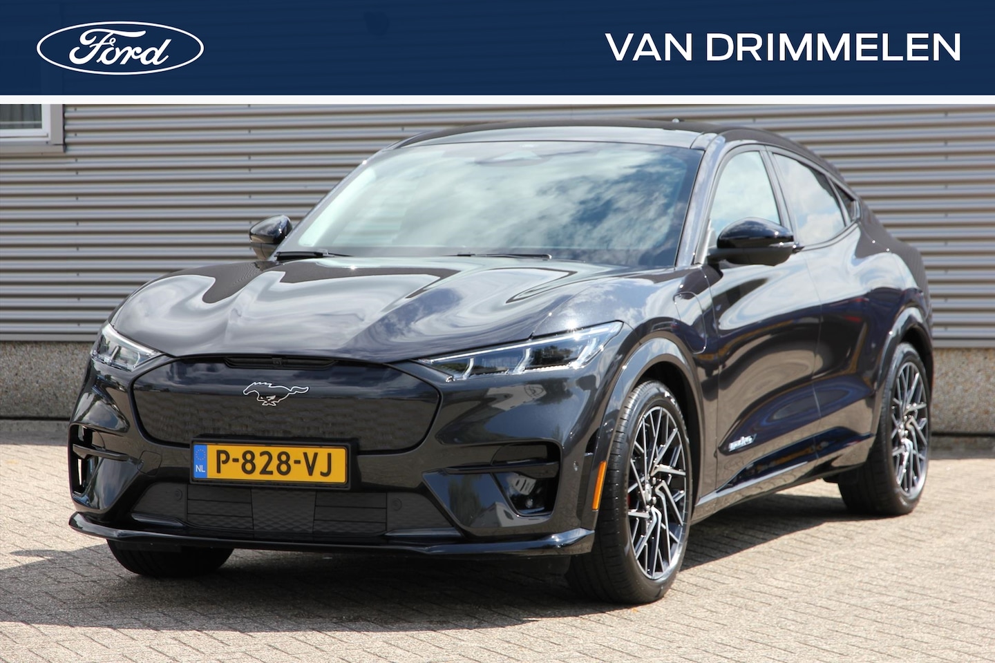 Ford Mustang Mach-E - 98kWh 487PK AWD GT 'Dark Matter Grey' | BREMBO | B&O Premium Audio | Gar. tot 2030. - AutoWereld.nl