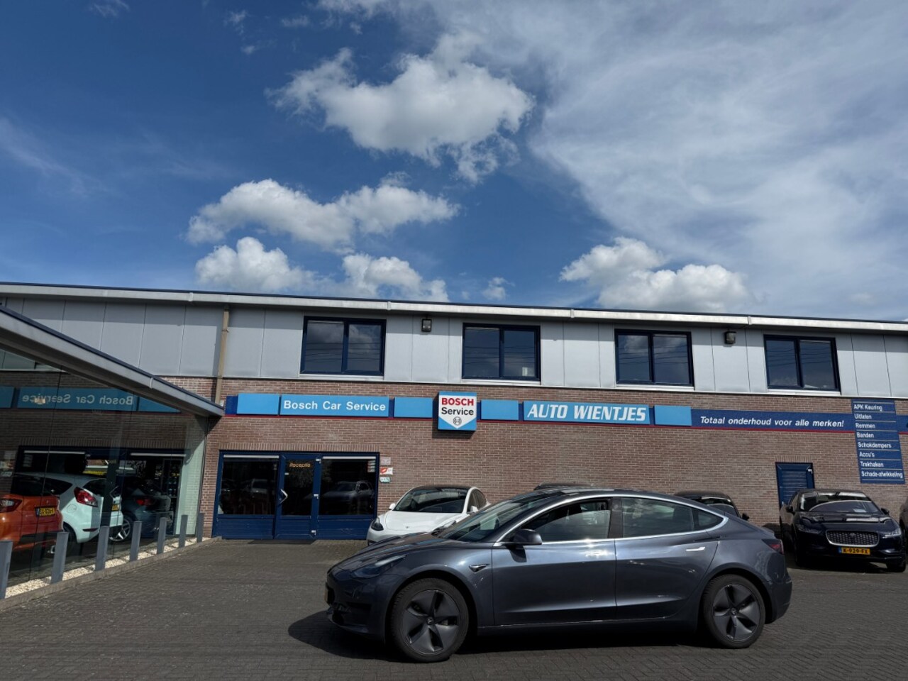 Tesla Model 3 - Standard RWD Plus 60kWh | Leer | Pano - AutoWereld.nl