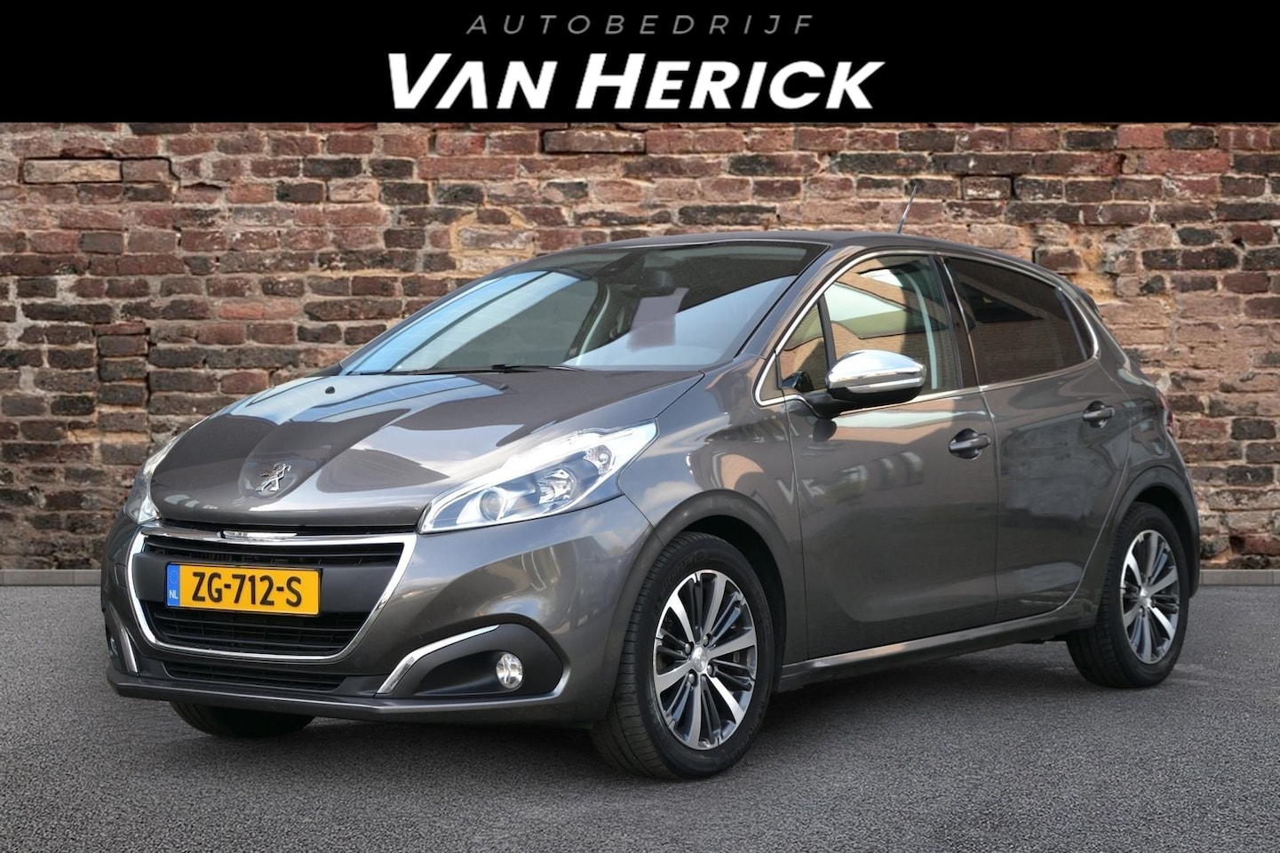 Peugeot 208 - 1.2 PureTech Allure Automaat | Carplay | Camera | Cruise - AutoWereld.nl