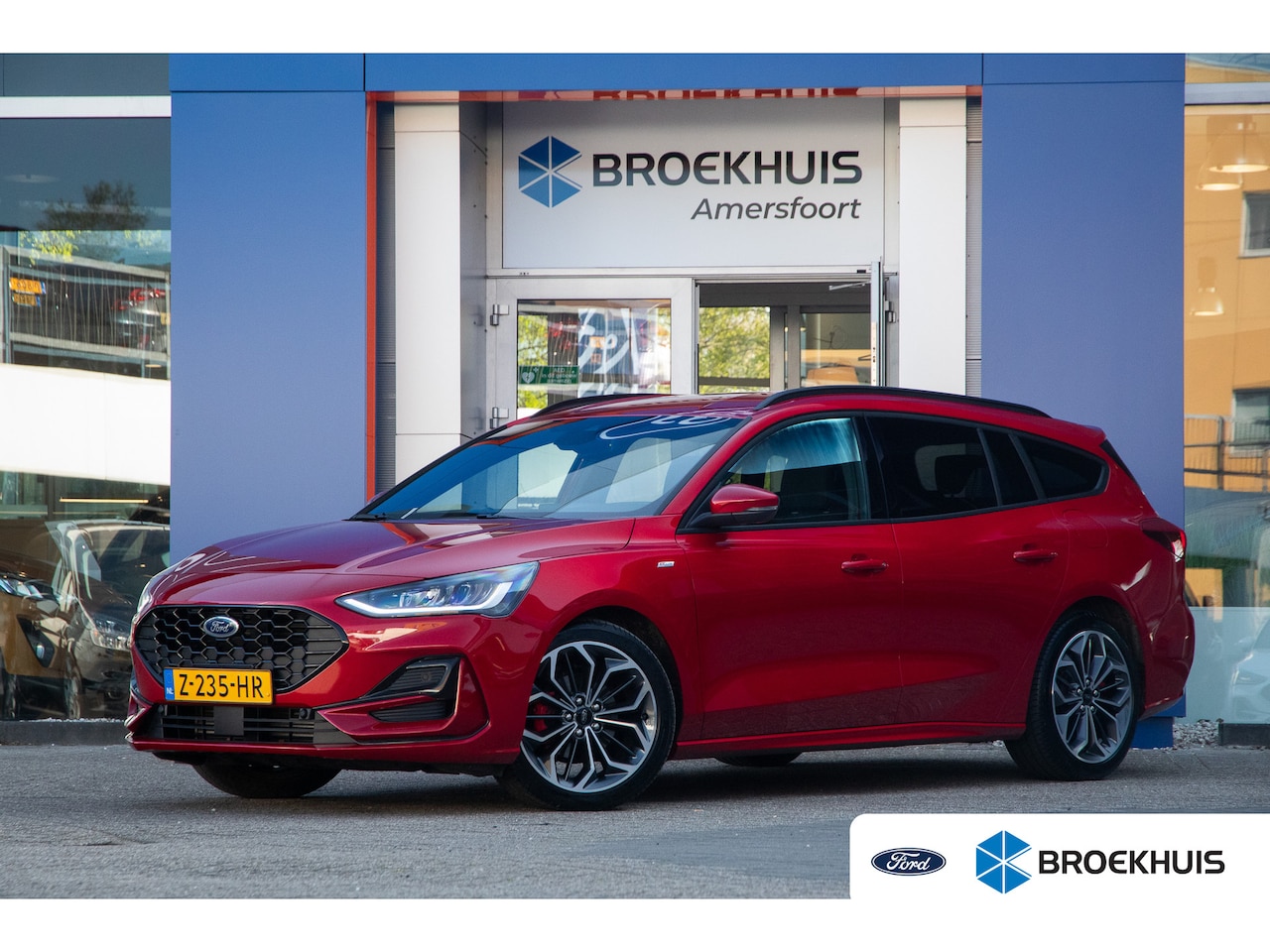 Ford Focus Wagon - 1.0 EcoBoost Hybrid ST Line X Automaat | Achteruitrijcamera | Airco (automatisch) | Apple - AutoWereld.nl